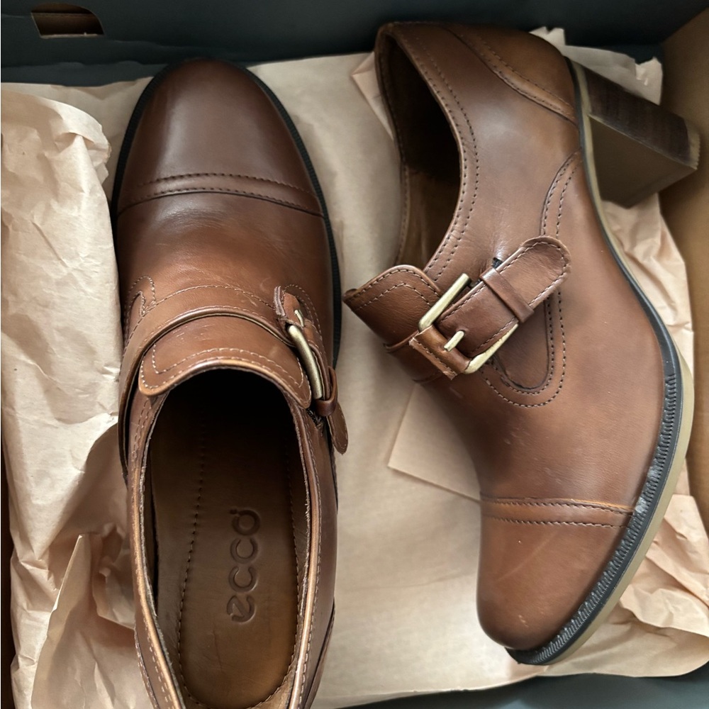 Ecco Brown Leather heel boots